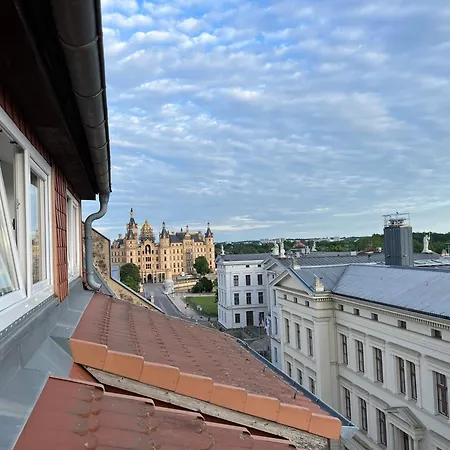 Helle Grosszuegige Dachgeschoss I Parkplatz I Schloss Blick #cosiness Company * Schwerin (Mecklenburg-Vorpommern)