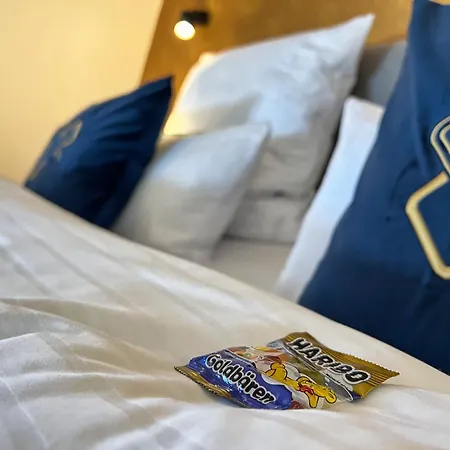 Helle Grosszuegige Dachgeschoss I Parkplatz I Schloss Blick #cosiness Company Schwerin (Mecklenburg-Vorpommern)