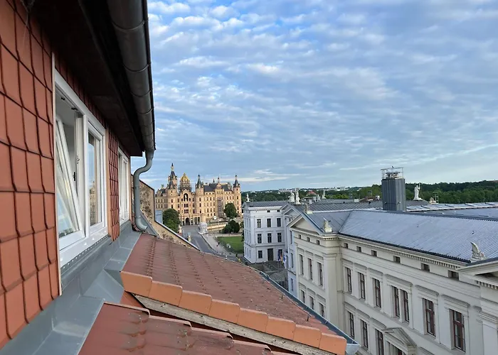 Helle Grosszuegige Dachgeschoss I Parkplatz I Schloss Blick #cosiness Company * Schwerin (Mecklenburg-Vorpommern)