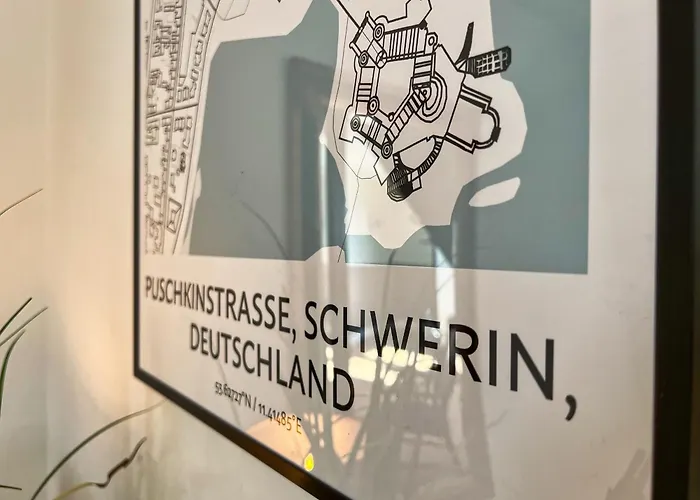 Helle Grosszuegige Dachgeschoss I Parkplatz I Schloss Blick #cosiness Company *