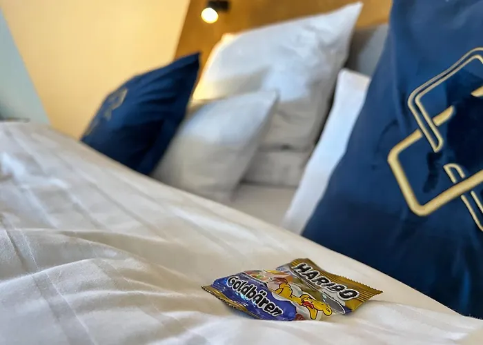 Helle Grosszuegige Dachgeschoss I Parkplatz I Schloss Blick #cosiness Company Schwerin (Mecklenburg-Vorpommern)