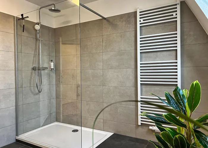 Apartamento Helle Großzügige Dachgeschoss I Parkplatz I Schloss Blick #cosiness Company *