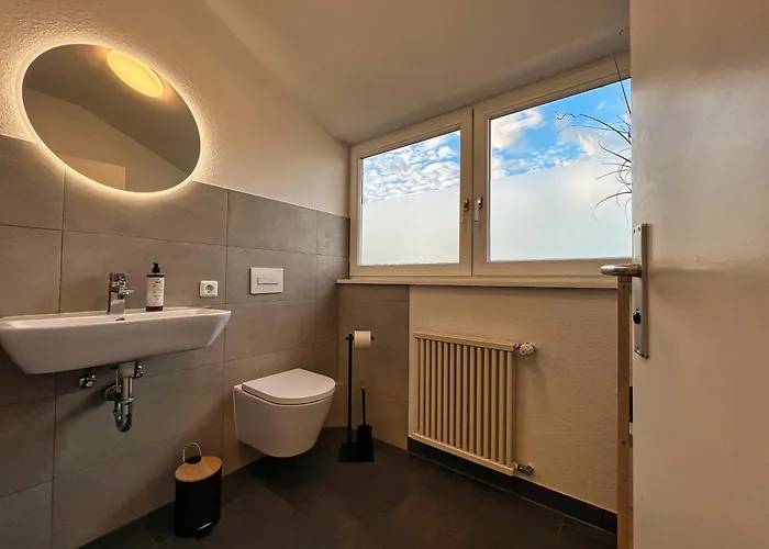 Apartamento Helle Großzügige Dachgeschoss I Parkplatz I Schloss Blick #cosiness Company