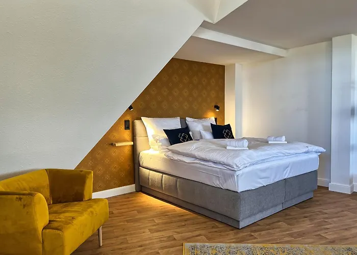 Apartment Helle Grosszuegige Dachgeschoss I Parkplatz I Schloss Blick #cosiness Company Schwerin (Mecklenburg-Vorpommern)