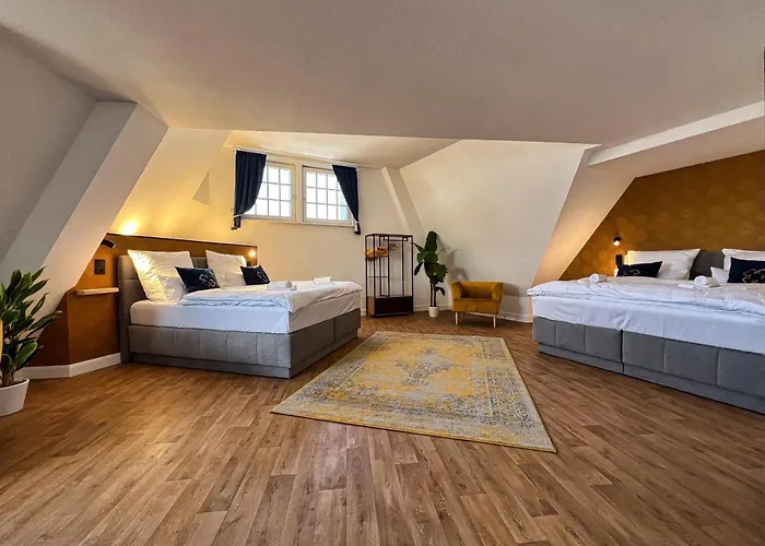 Helle Großzügige Dachgeschoss I Parkplatz I Schloss Blick #cosiness Company Apartamento