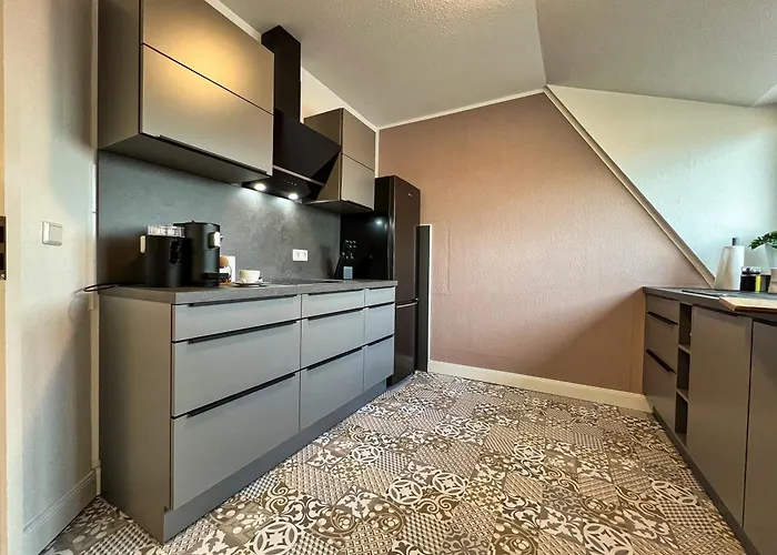 Apartment Helle Grosszuegige Dachgeschoss I Parkplatz I Schloss Blick #cosiness Company Schwerin (Mecklenburg-Vorpommern)